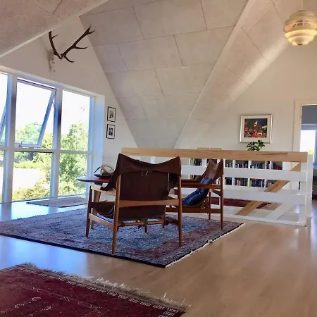 Modern Spacious House On The National Park Border Вилла Рибе